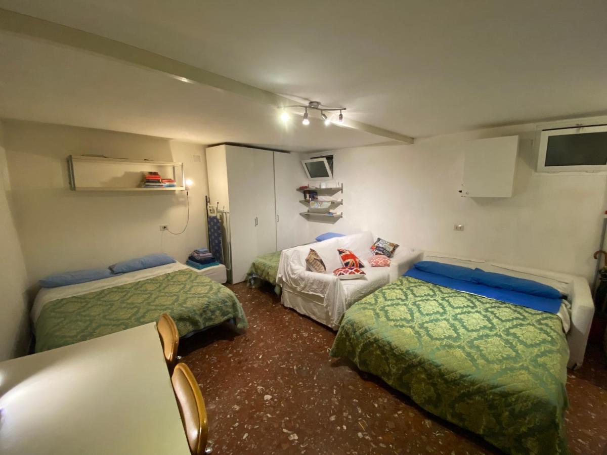 Ampio Monolocale Nel Cuore Della Citta Rome Bagian luar foto